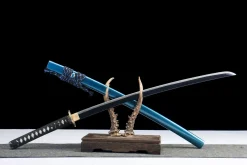 Kranich zwischen Kiefern - Handgeschmiedetes Katana aus 1045 Kohlenstoffstahl