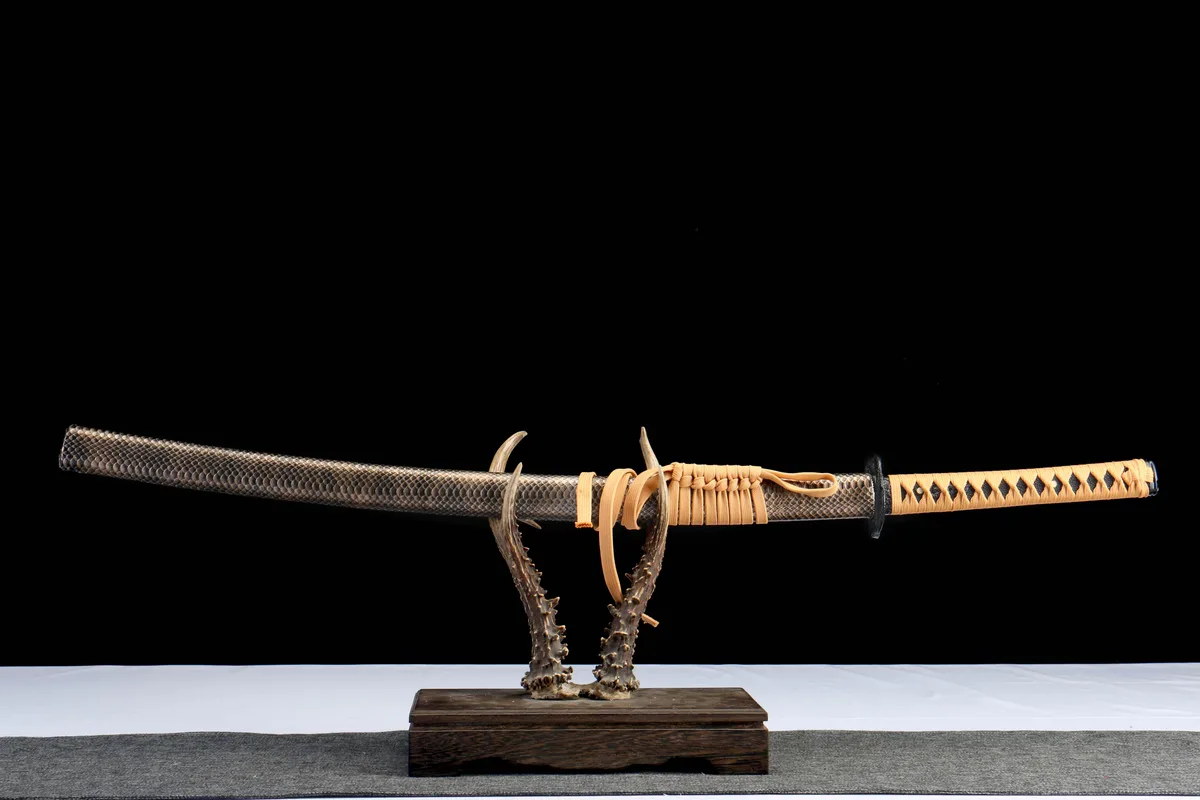 Schatten des einsamen Schwans - Handgeschmiedetes Katana aus 1045 Kohlenstoffstahl - Image 4