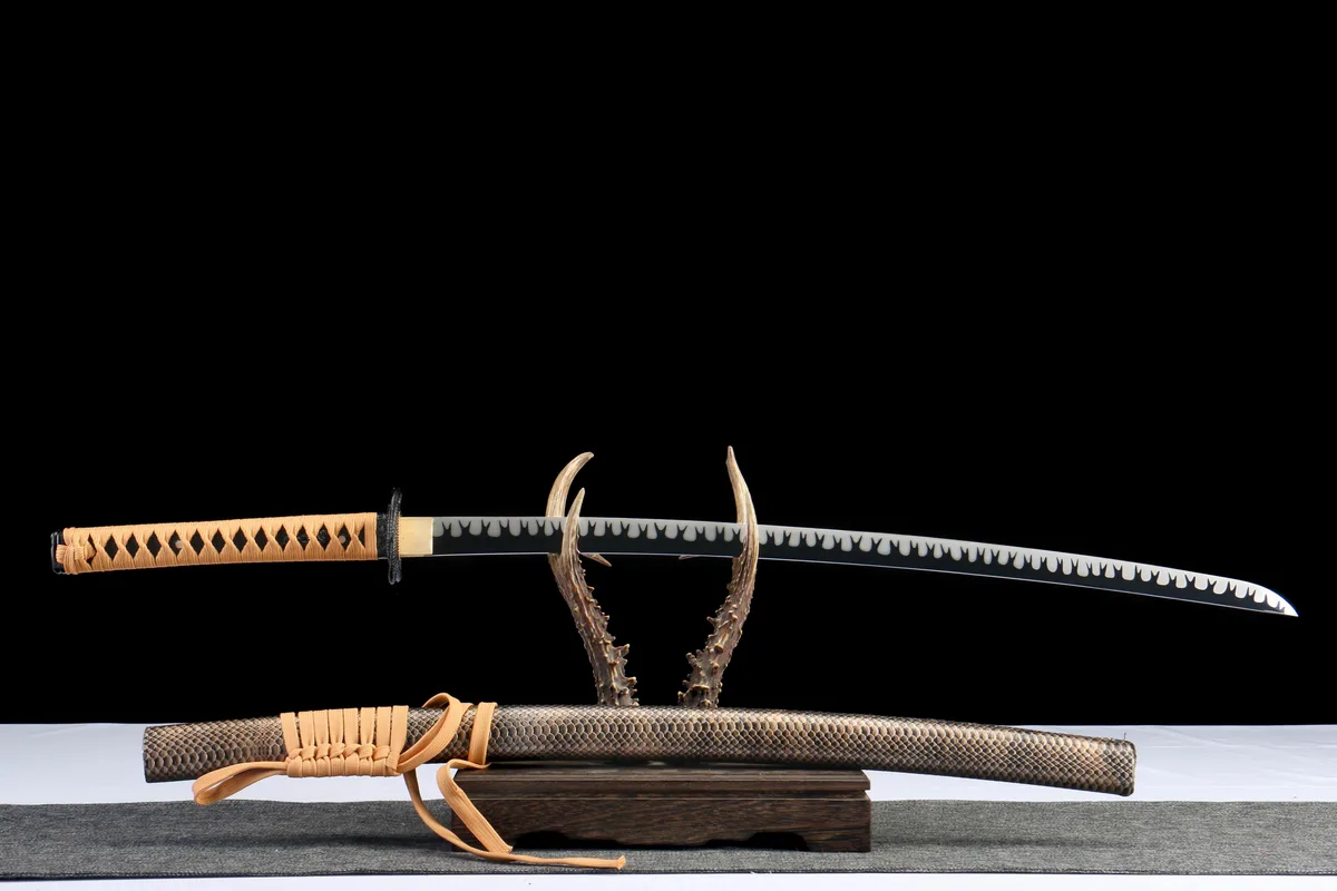 Schatten des einsamen Schwans - Handgeschmiedetes Katana aus 1045 Kohlenstoffstahl - Image 10
