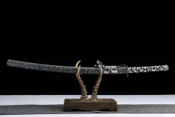 Alternative view of Tausend Wandlungen - Handgeschmiedetes Katana aus 1045 Kohlenstoffstahl
