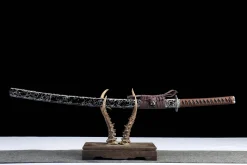 Alternative view of Untergang der Stadt - Handgeschmiedetes Katana aus 1045 Kohlenstoffstahl