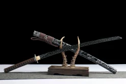 Untergang der Stadt - Handgeschmiedetes Katana aus 1045 Kohlenstoffstahl
