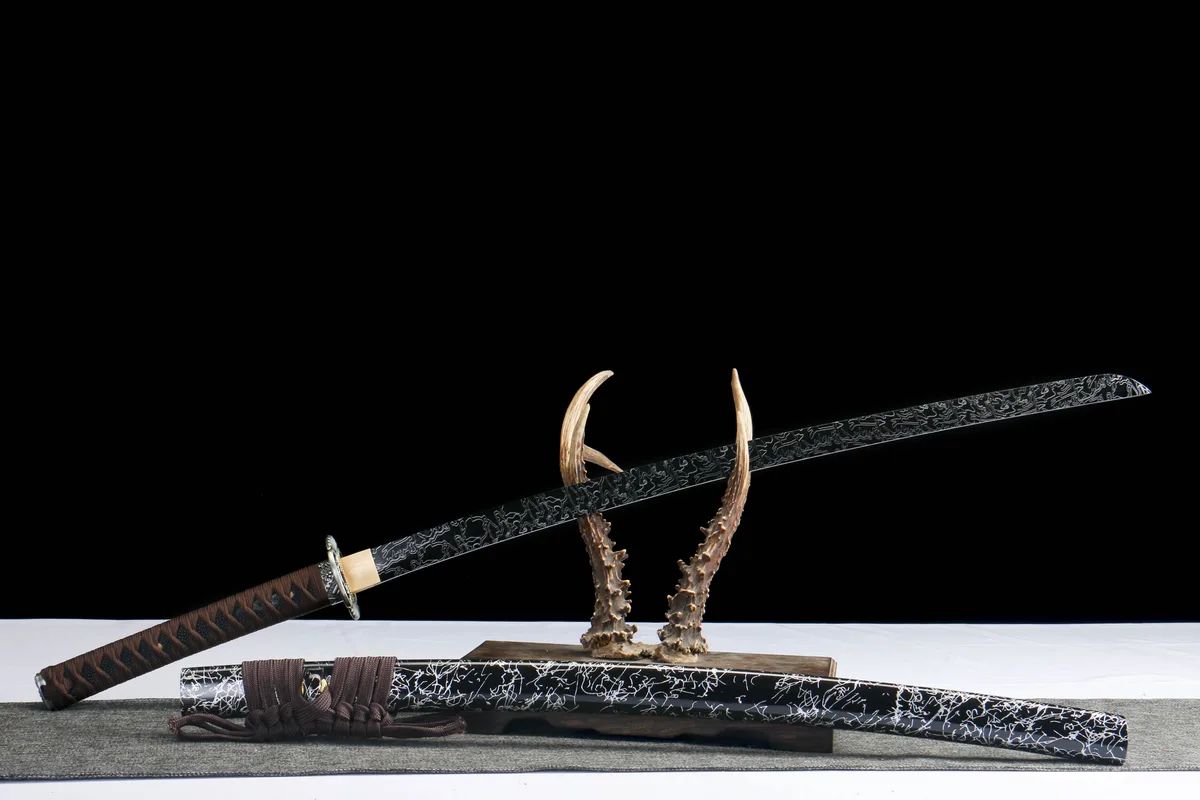 Untergang der Stadt - Handgeschmiedetes Katana aus 1045 Kohlenstoffstahl - Image 4