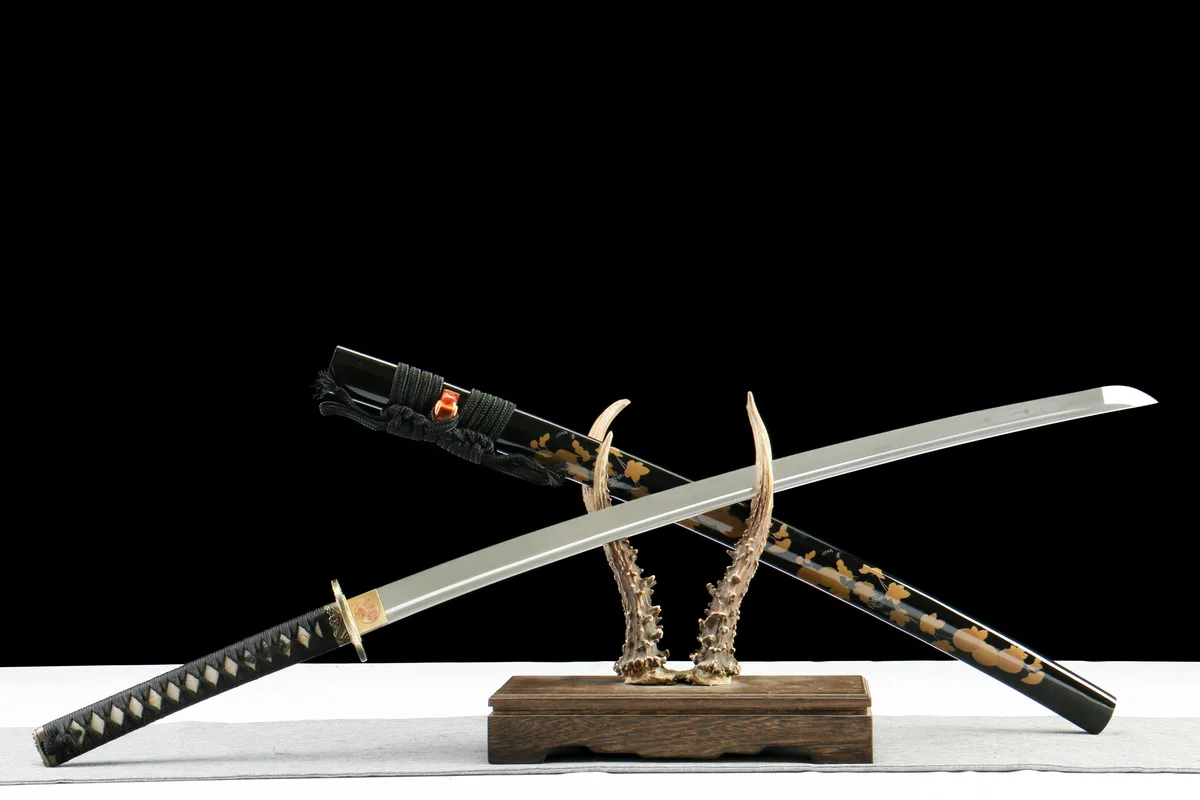 Dunkle Wolken - Handgeschmiedetes Katana aus 1065 Kohlenstoffstahl - Image 9