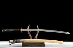 Alternative view of Dunkler Stern - Handgeschmiedetes Katana aus 1065 Kohlenstoffstahl