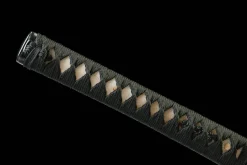 Alternative view of Schwarzer Nebel - Handgeschmiedetes Katana aus 1065 Kohlenstoffstahl