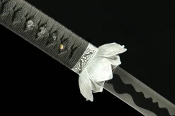 Alternative view of Unsterblicher Schnitt (开门) - Handgeschmiedetes Katana aus 1065 Kohlenstoffstahl