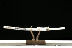 Kältegipfel-Glanz - Handgeschmiedetes Katana aus Carbon Steel