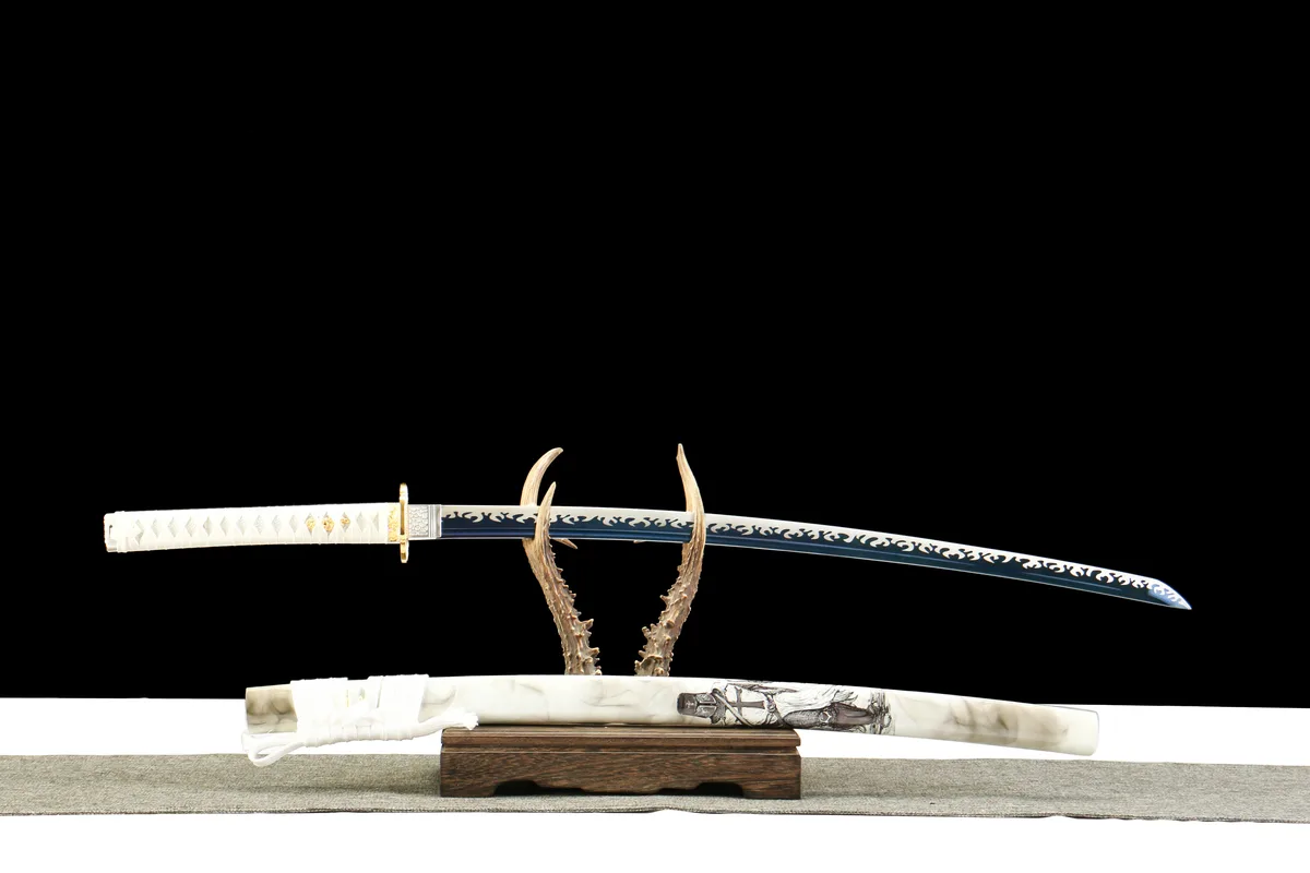Kältegipfel-Glanz - Handgeschmiedetes Katana aus Carbon Steel - Image 2