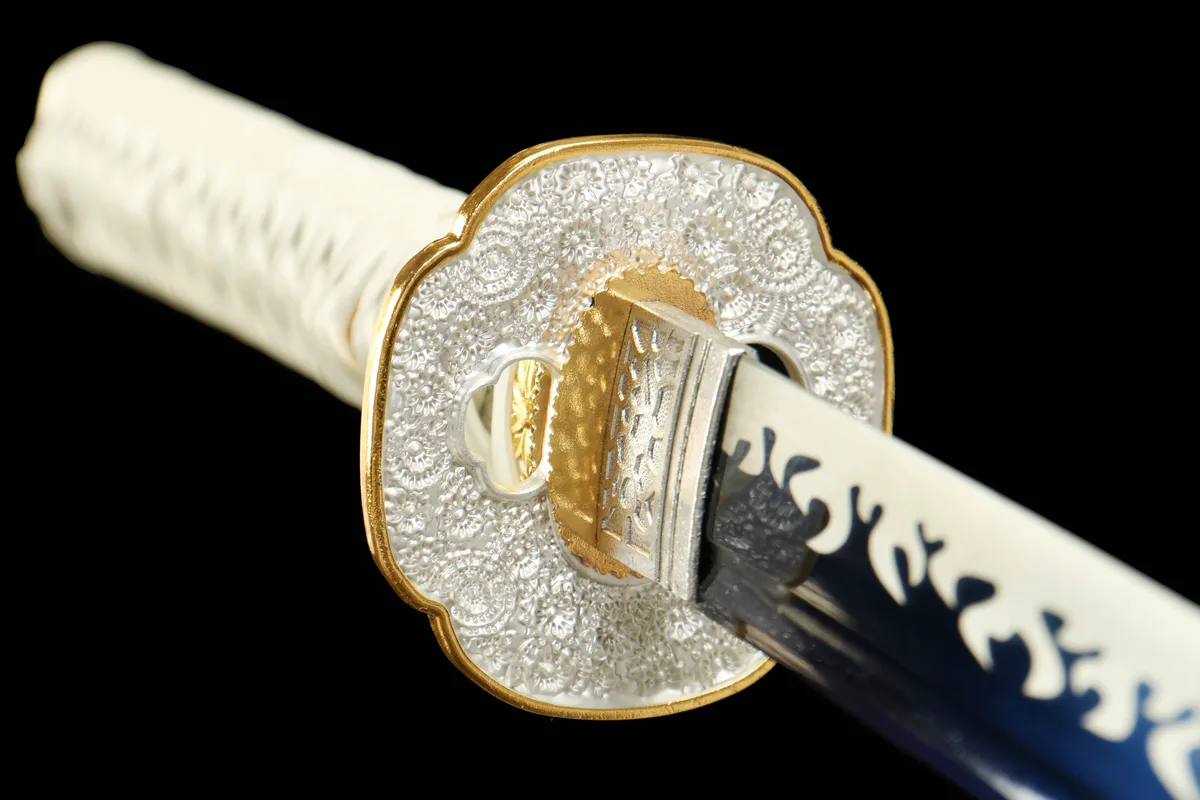 Kältegipfel-Glanz - Handgeschmiedetes Katana aus Carbon Steel - Image 8
