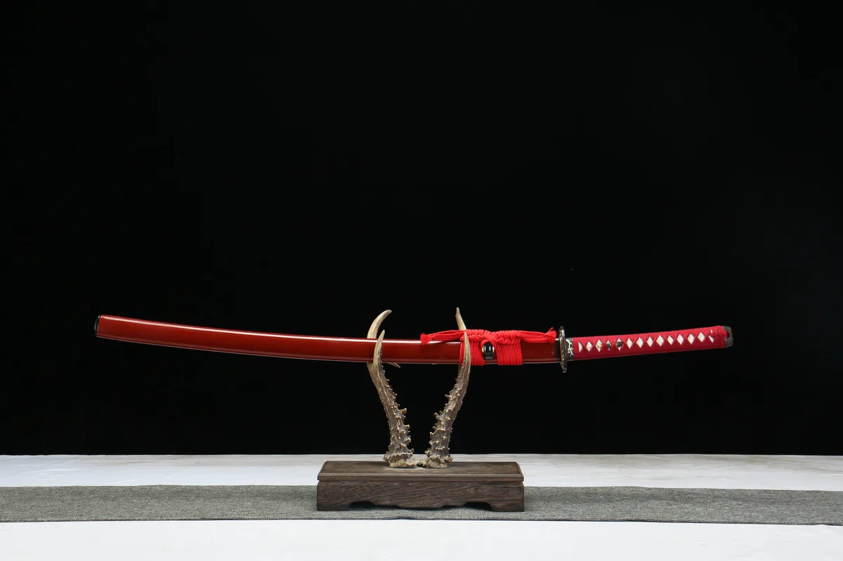 Roter Mond - Handgeschmiedetes Katana aus Carbon Steel