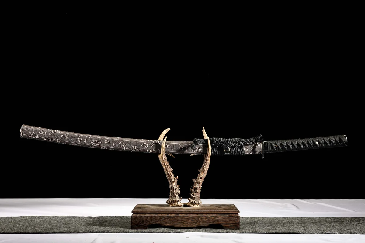 Dunkler Goldschatten-Brecher - Handgeschmiedetes Katana aus Damaskusstahl - Image 4