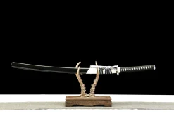 Frostblüte - Handgeschmiedetes Katana aus Damaskusstahl