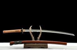 Alternative view of Burgundischer Schimmer - Handgeschmiedetes Katana aus T10 Werkzeugstahl