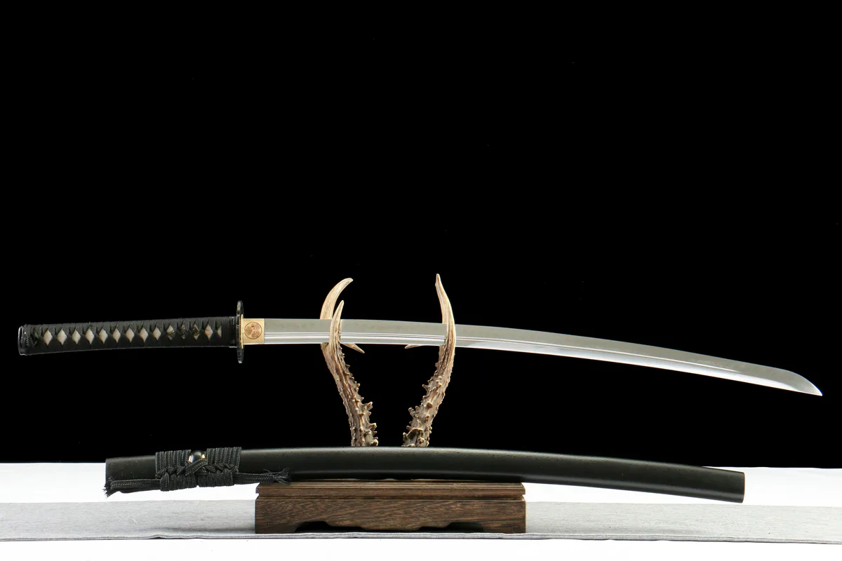 Dunkler Abgrund - Handgeschmiedetes Katana aus T10 Werkzeugstahl - Image 2