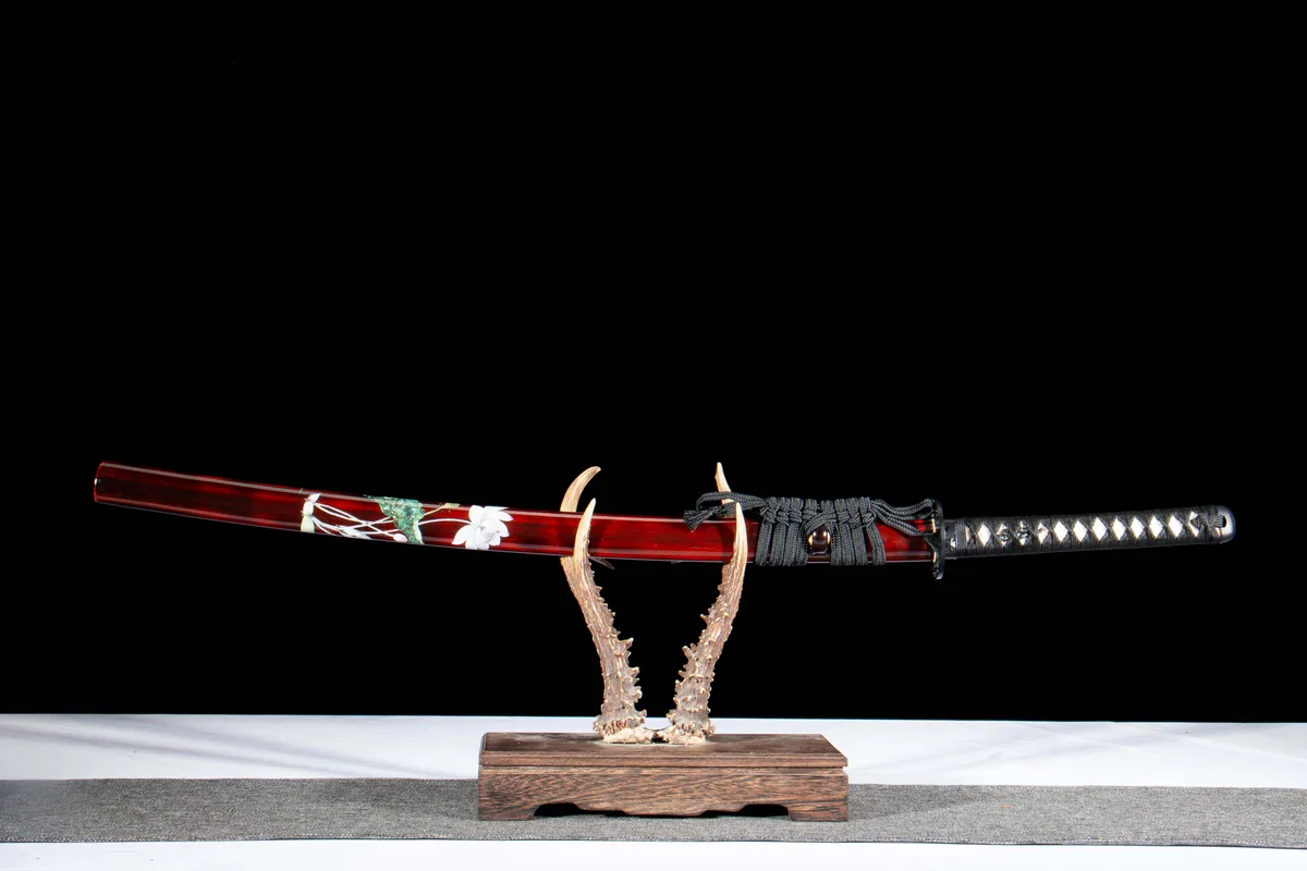 Rotes Radblütenspiel - Handgeschmiedetes Katana aus T10 Werkzeugstahl