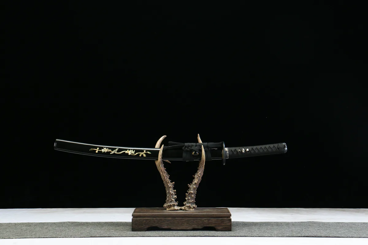 Goldener Kirin - Handgeschmiedetes Wakizashi aus Handgeschmiedeter Spezialstahl