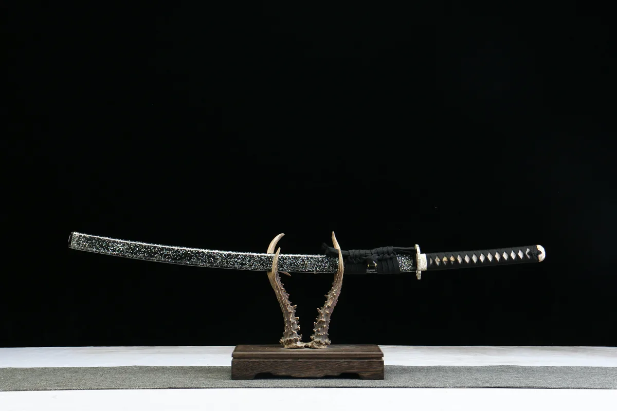 Sternenglanz - Handgeschmiedetes Wakizashi aus T10 Werkzeugstahl